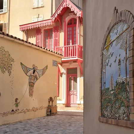 Le Valpa Face Garage * Les Sables-dʼOlonne