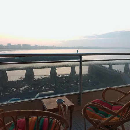 Le Valpa Face Garage * Les Sables-dʼOlonne