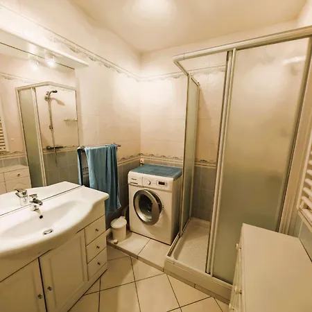 Le Valpa Face Garage Les Sables-dʼOlonne