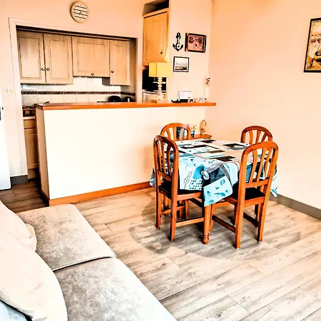 Le Valpa Face Garage